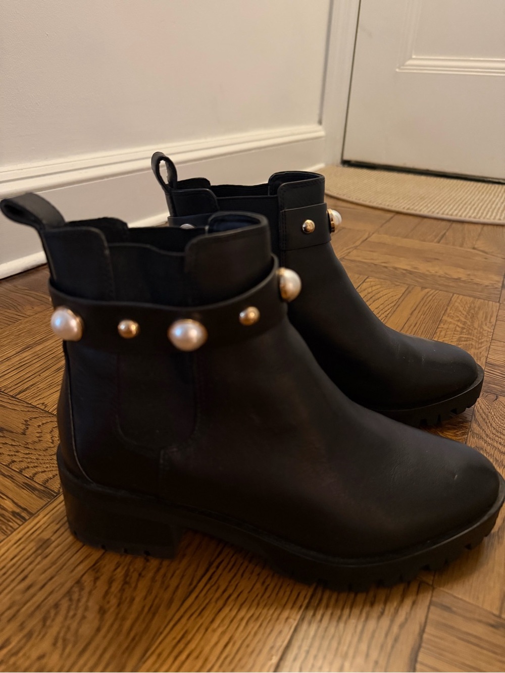 Karl Lagerfeld size 8?Women’s Black Pearl-Trim Chelsea Boots- NEVER WORN